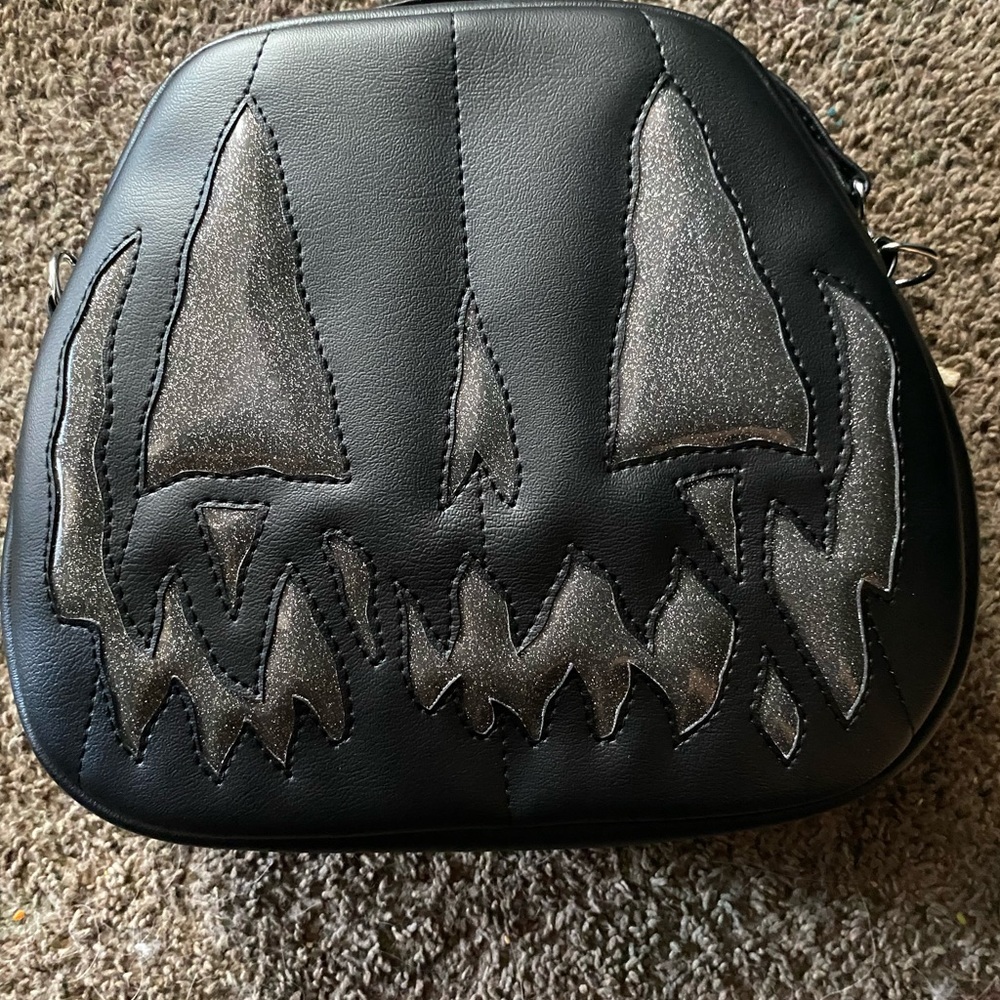 Rocksandsews LARGE BOWLER bag reserved